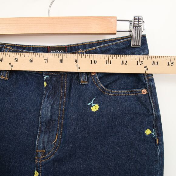 BDG Urban Outfitters Jeans Mom High Rise Floral Embroidered Dark Wash Yellow 25 - Picture 4 of 10